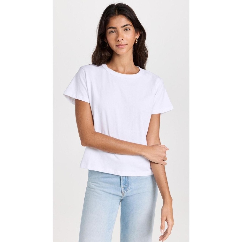 Classic White Women's Top - Picture 1 of 5